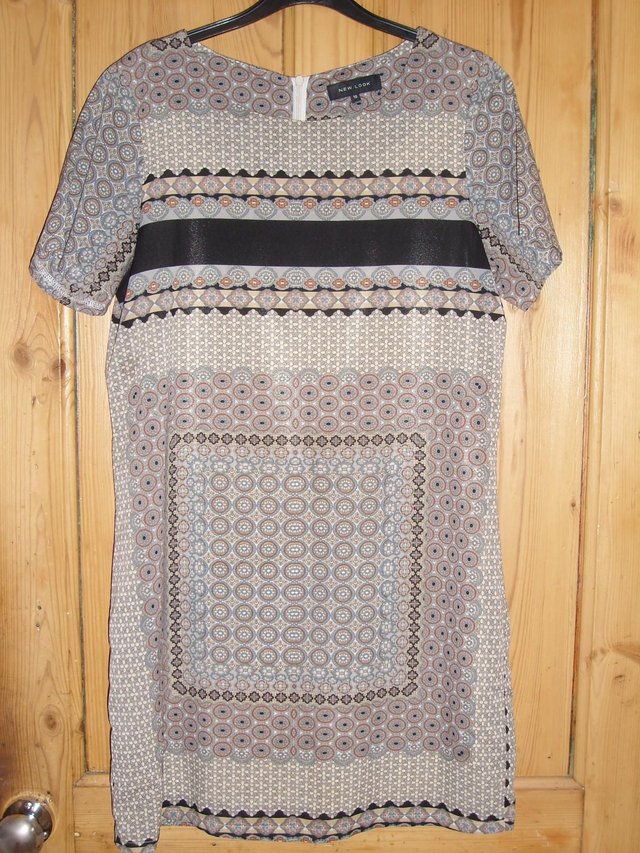 Image 4 of NEW LOOK Cute Grey Print Sheath Mini Dress – Size 10