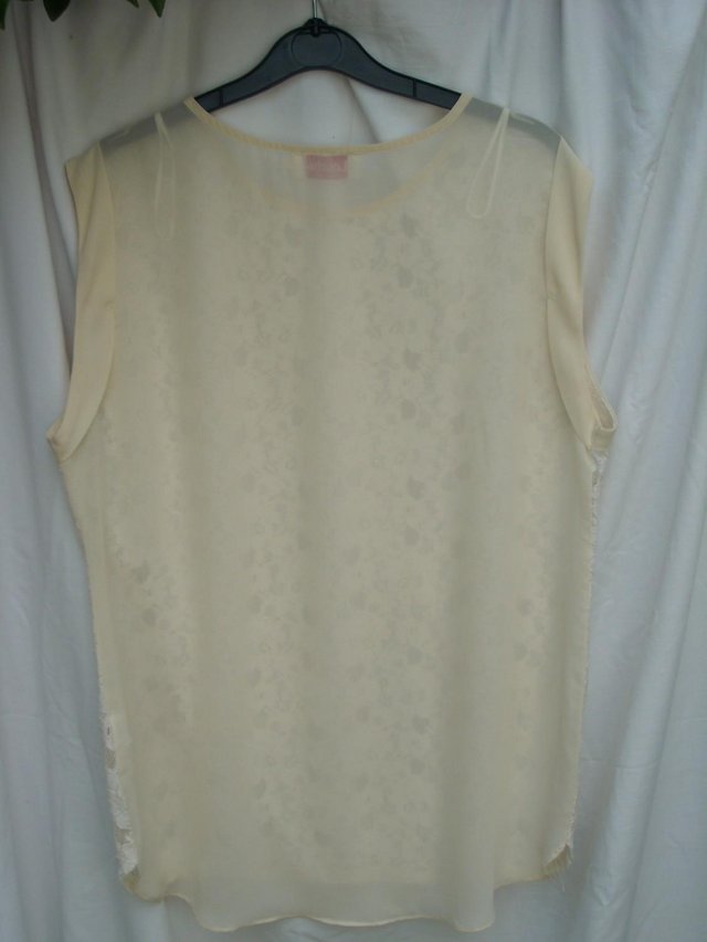 Image 6 of LOUCHE Cream Lace Sleeveless Top – Size 10