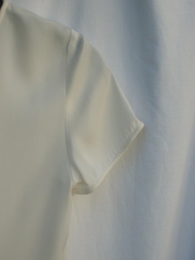 Image 4 of ARMANI COLLEZIONE Cream Silk Top–Size 10 (42)