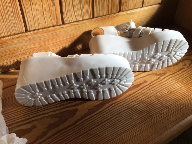 Image 3 of BNIB TRUFFLE COLLECTION WHITE WEDGE HEEL SHOES SZ 6