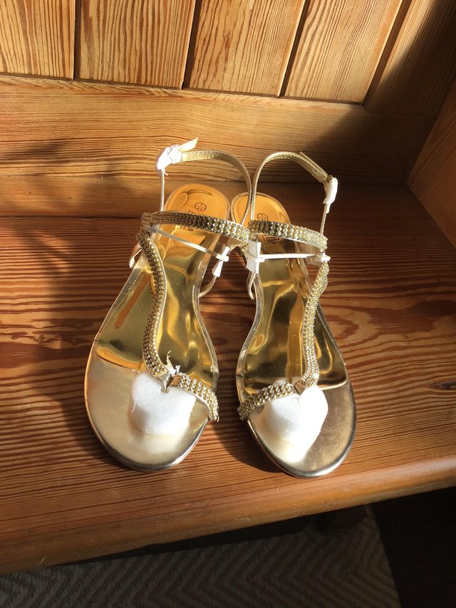 Preview of the first image of BNIB GOLD DIAMANTE SANDALS SZ 7 - WEDDING SHOES.
