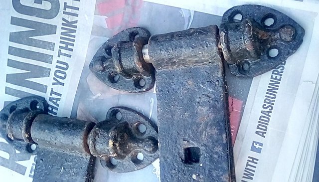 Image 4 of Heavy duty 24inch gate hinges