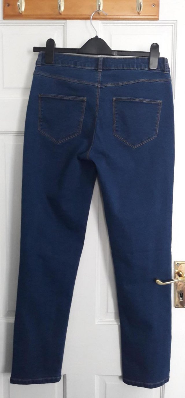 Preview of the first image of Dorothy Perkins blue womens jeans size 10.