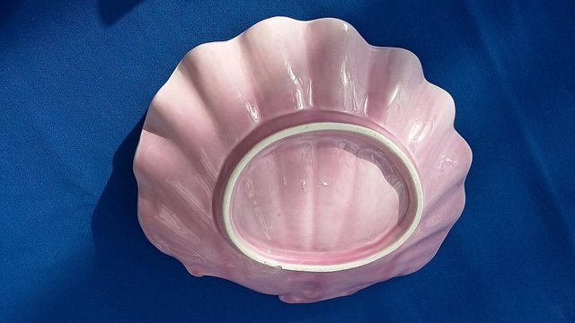 Image 4 of ATN Italian Wave Shell Bowl/Dish in Glazed Pink