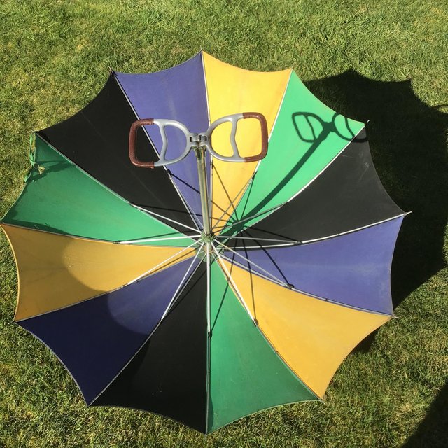 Image 2 of SHOOTING STICK with GOLF TYPE SUNSHADE