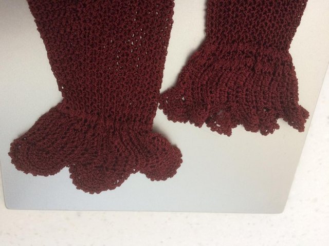 Image 3 of Ladies burgundy coloured vintage crotchet gloves