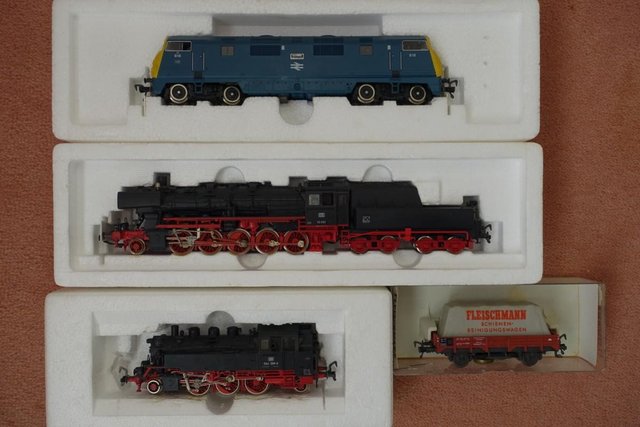 Preview of the first image of Fleischmann HO/OO Model Trains.