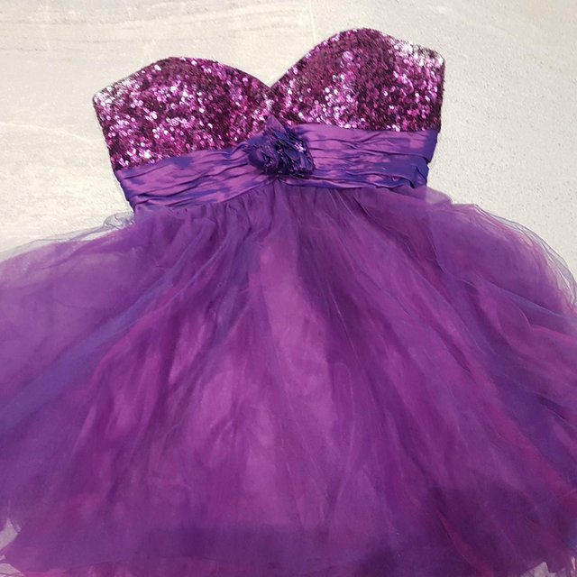 Preview of the first image of Stunning Pinky/Purple Party Dress. Size 10..