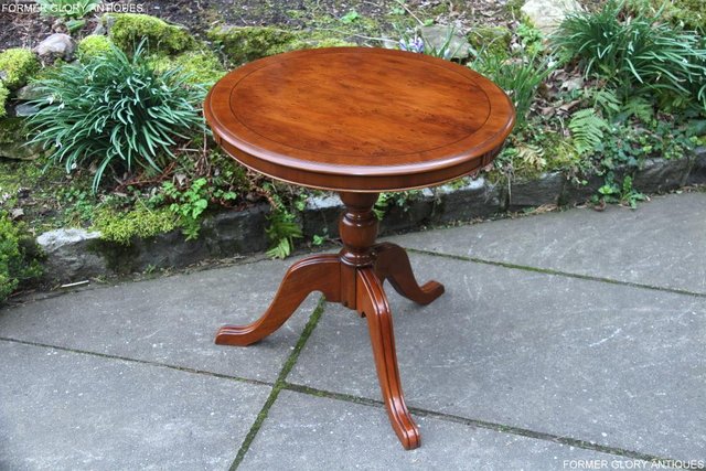Image 31 of A YEW WOOD SIDE OCCASIONAL COFFEE LAMP PHONE TEA WINE TABLE