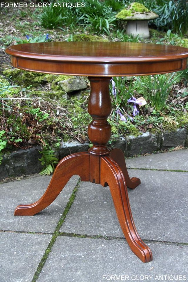 Image 44 of A YEW WOOD SIDE OCCASIONAL COFFEE LAMP PHONE TEA WINE TABLE