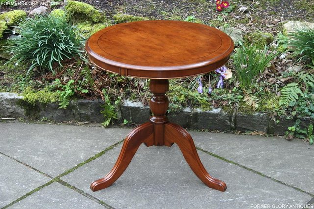 Image 46 of A YEW WOOD SIDE OCCASIONAL COFFEE LAMP PHONE TEA WINE TABLE