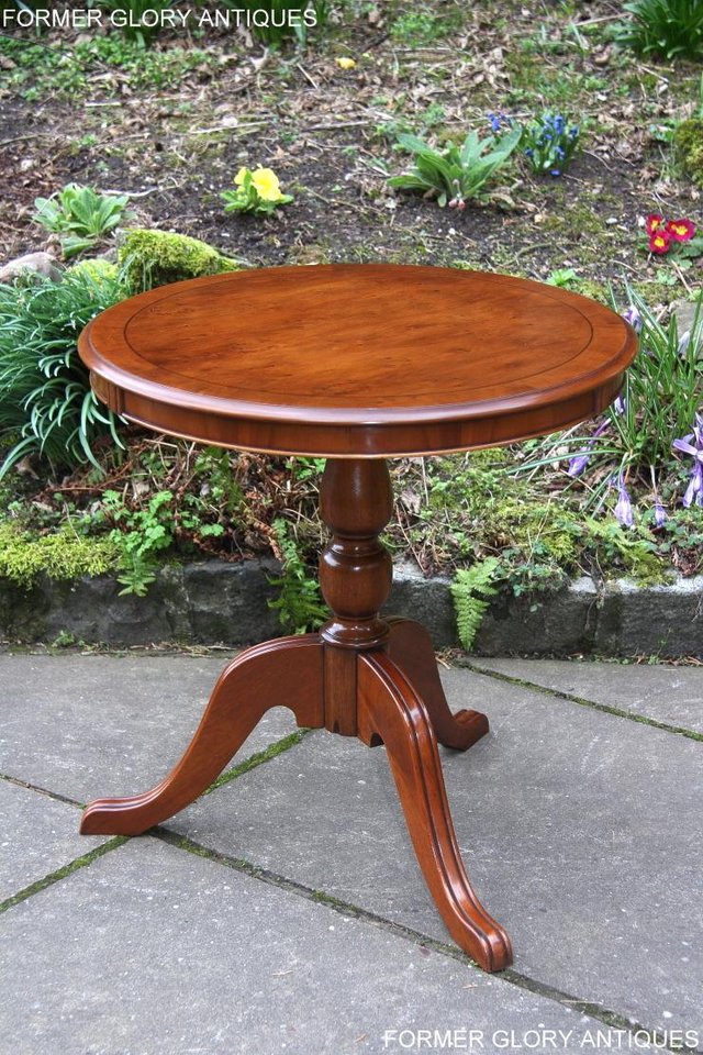 Image 55 of A YEW WOOD SIDE OCCASIONAL COFFEE LAMP PHONE TEA WINE TABLE