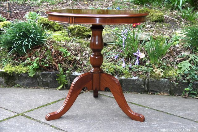 Image 61 of A YEW WOOD SIDE OCCASIONAL COFFEE LAMP PHONE TEA WINE TABLE