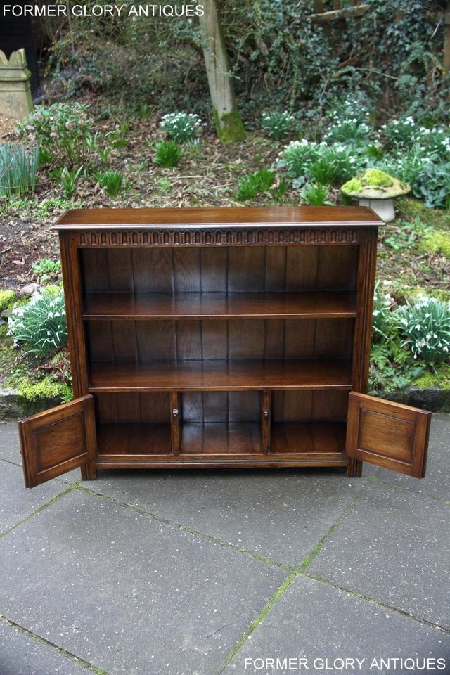 Image 13 of A TITCHMARSH AND GOODWIN OAK BOOKCASE SHELVES CD DVD CABINET