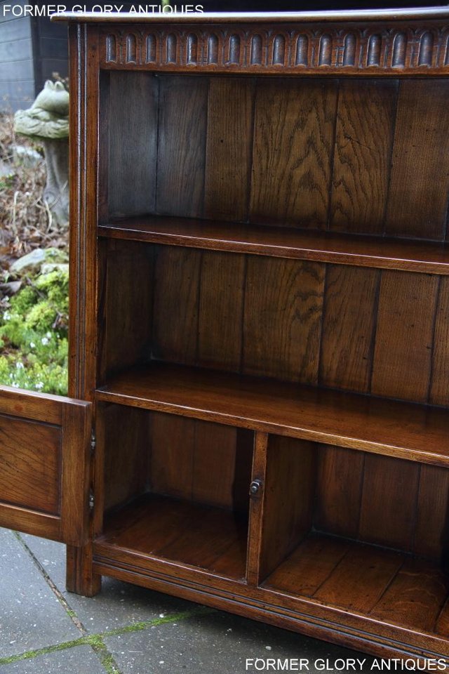 Image 27 of A TITCHMARSH AND GOODWIN OAK BOOKCASE SHELVES CD DVD CABINET