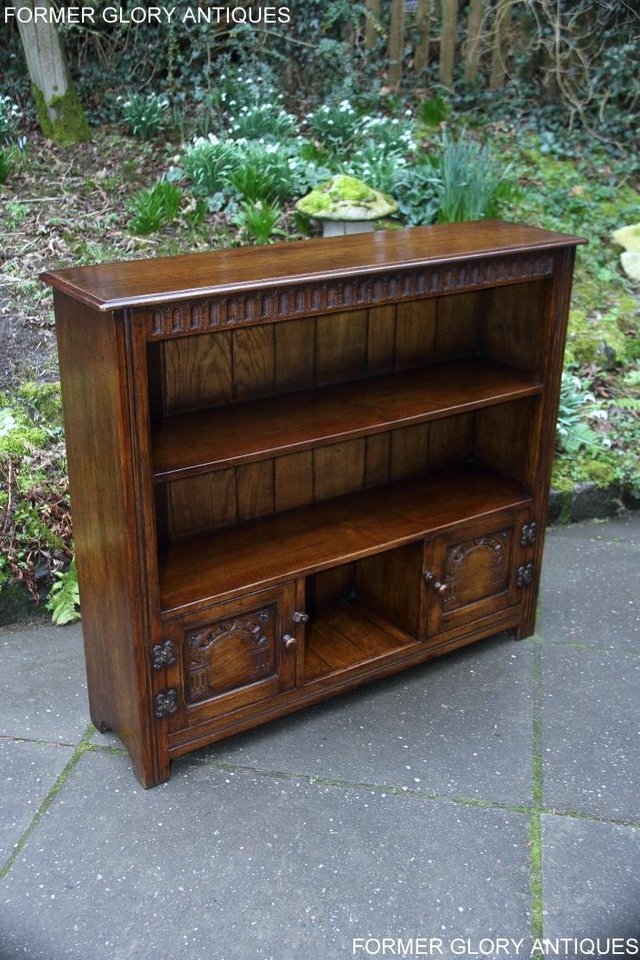 Image 31 of A TITCHMARSH AND GOODWIN OAK BOOKCASE SHELVES CD DVD CABINET
