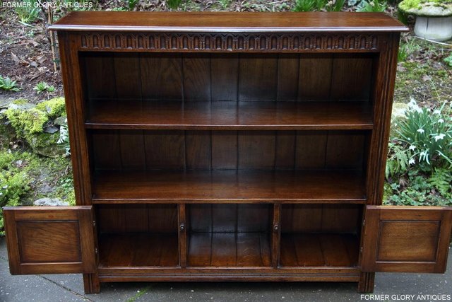 Image 33 of A TITCHMARSH AND GOODWIN OAK BOOKCASE SHELVES CD DVD CABINET