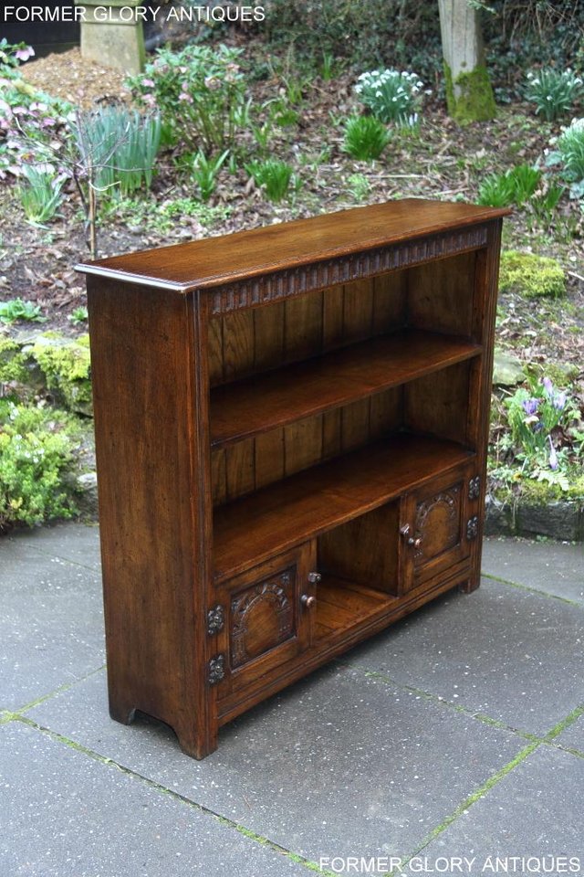 Image 48 of A TITCHMARSH AND GOODWIN OAK BOOKCASE SHELVES CD DVD CABINET