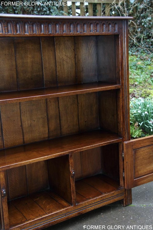 Image 79 of A TITCHMARSH AND GOODWIN OAK BOOKCASE SHELVES CD DVD CABINET