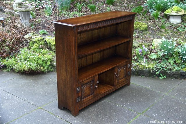 Image 80 of A TITCHMARSH AND GOODWIN OAK BOOKCASE SHELVES CD DVD CABINET