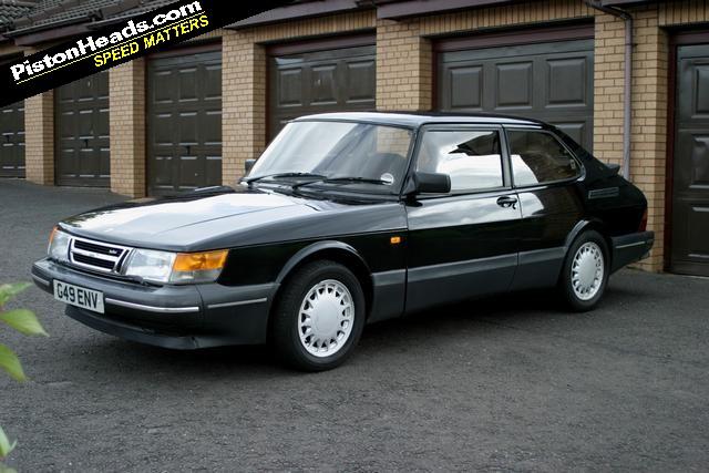 Preview of the first image of Wanted Classic SAAB 900 parts to assist restoration project.