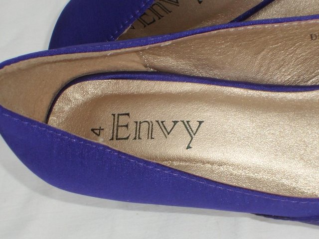 Image 3 of ENVY Purple Satin Court Shoes – Size 4/37 NEW!