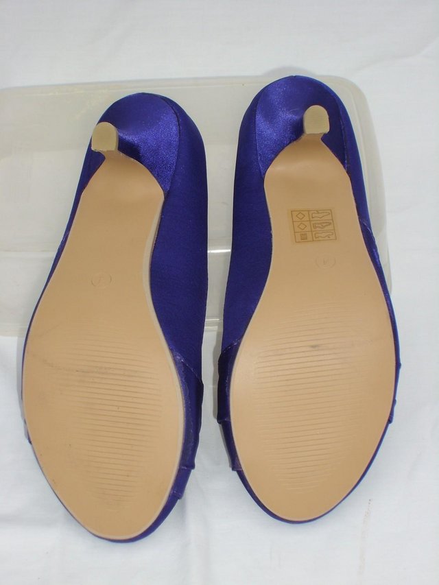 Image 5 of ENVY Purple Satin Court Shoes – Size 4/37 NEW!