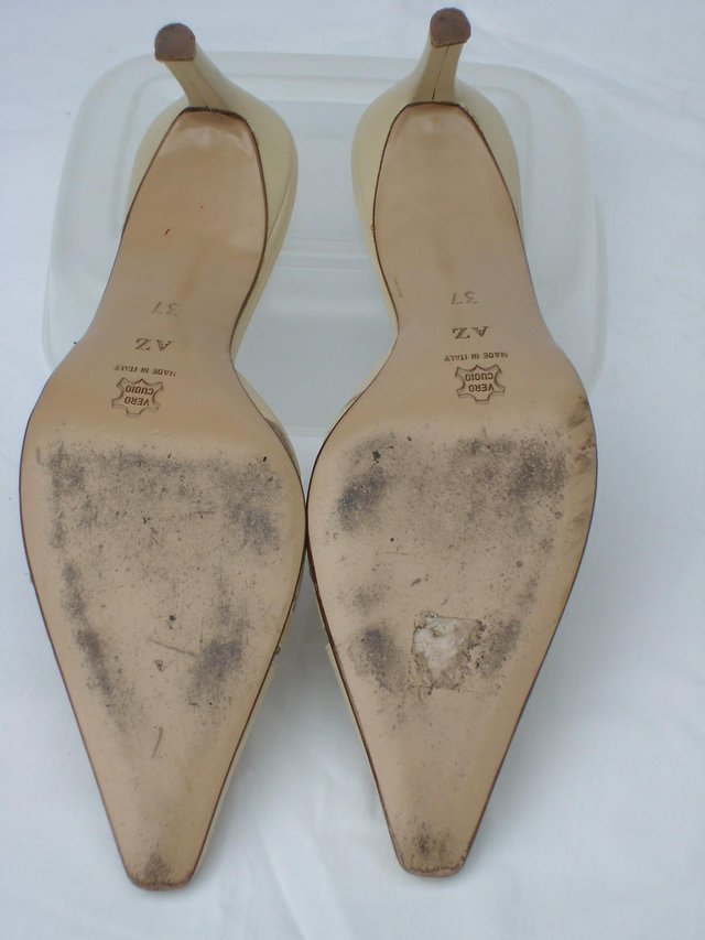 Image 5 of D & V Italian Cream Leather Mule Shoes – Size 4/37