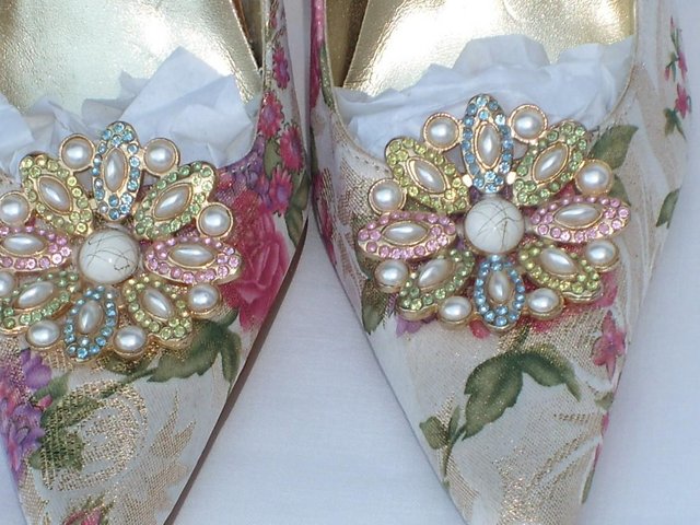 Image 3 of BLU Flowery Pump With Jewelled Front Shoes– Size 4/37