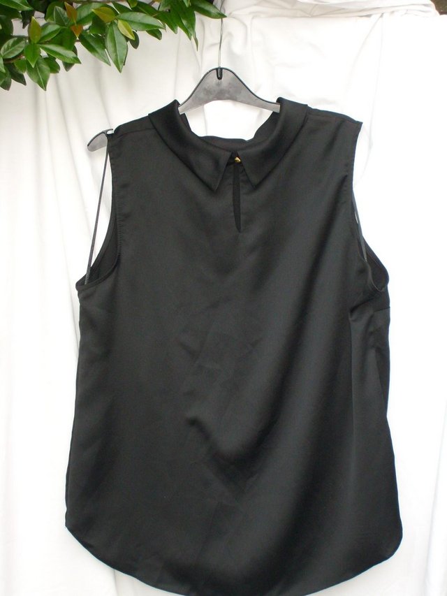 Image 5 of PAPAYA WEEKEND Black Sleeveless Top – Size 16
