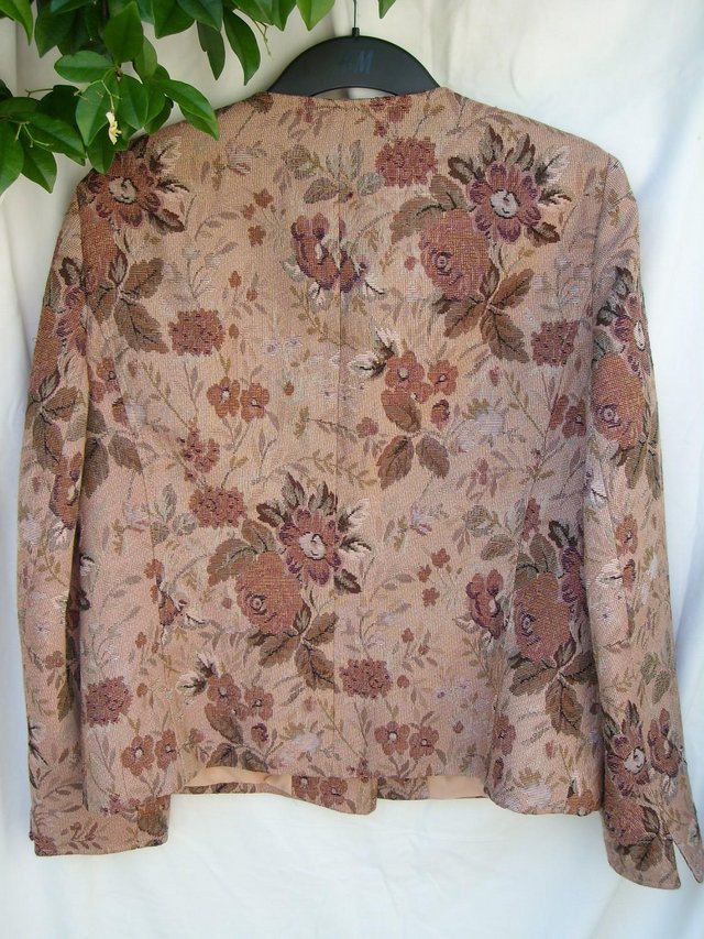 Image 6 of GRAY & OSBOURNE Pink Tapestry Jacket Size 16