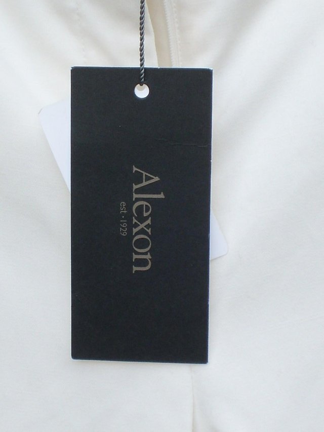 Image 4 of ALEXON White Linen Mix Trousers – Size 18 – NEW!