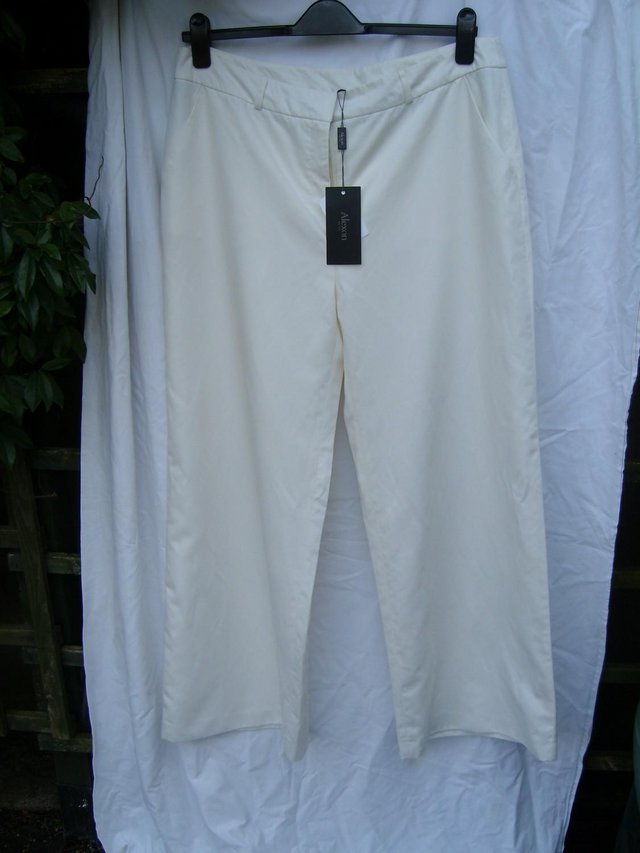 Image 5 of ALEXON White Linen Mix Trousers – Size 18 – NEW!