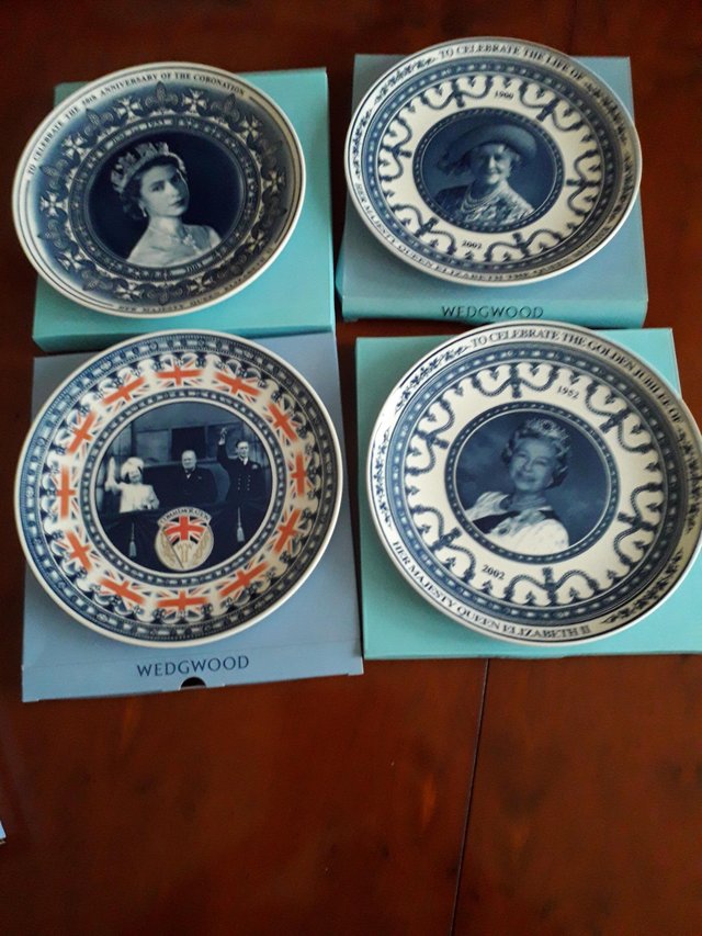 Image 2 of Wedgwood commemorative plates like new in boxes