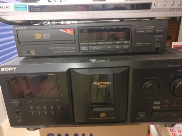 Preview of the first image of Sony HIFI CD Player Separates.