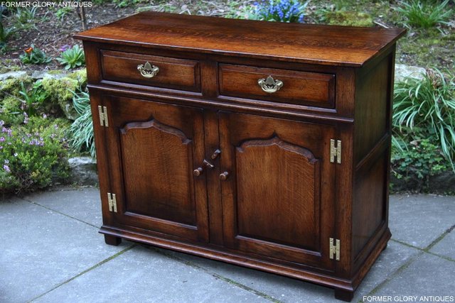 Image 3 of TITCHMARSH AND GOODWIN OAK SIDEBOARD DRESSER BASE HALL TABLE