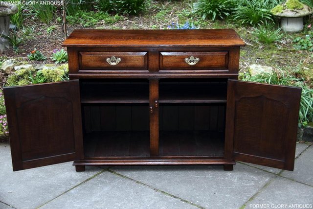 Image 4 of TITCHMARSH AND GOODWIN OAK SIDEBOARD DRESSER BASE HALL TABLE