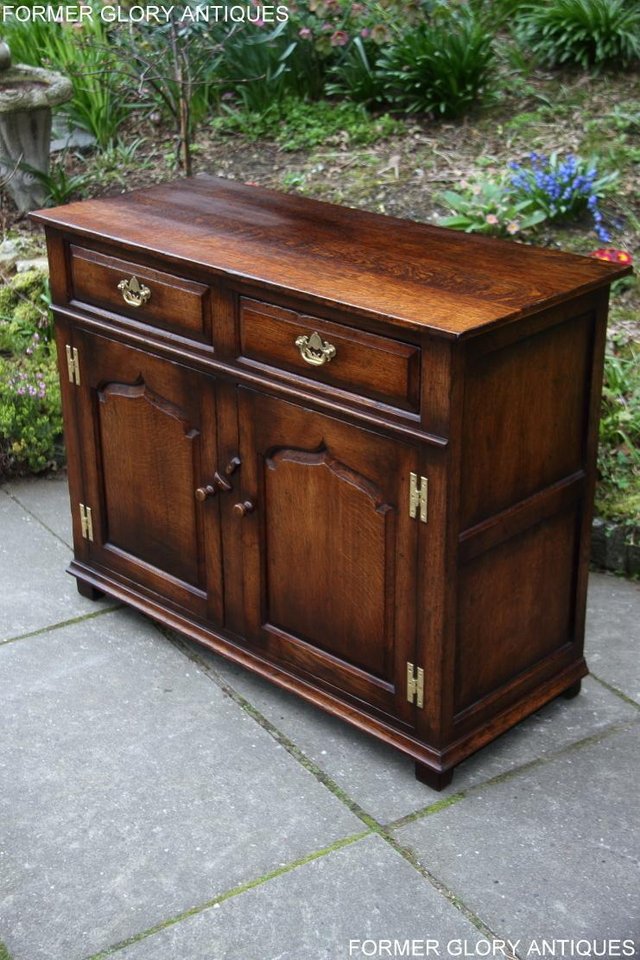 Image 26 of TITCHMARSH AND GOODWIN OAK SIDEBOARD DRESSER BASE HALL TABLE