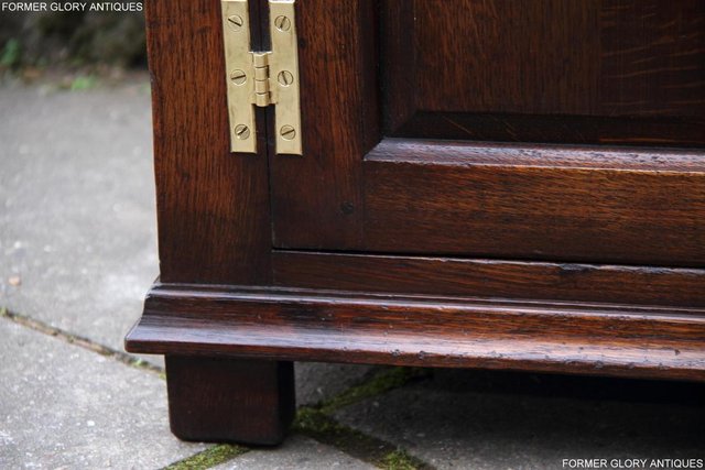 Image 27 of TITCHMARSH AND GOODWIN OAK SIDEBOARD DRESSER BASE HALL TABLE