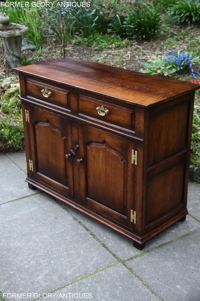 Image 53 of TITCHMARSH AND GOODWIN OAK SIDEBOARD DRESSER BASE HALL TABLE