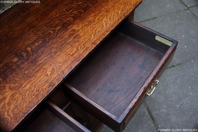 Image 90 of TITCHMARSH AND GOODWIN OAK SIDEBOARD DRESSER BASE HALL TABLE