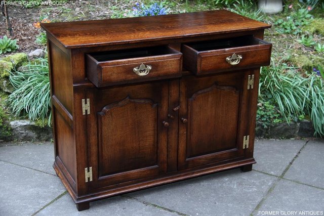Image 100 of TITCHMARSH AND GOODWIN OAK SIDEBOARD DRESSER BASE HALL TABLE