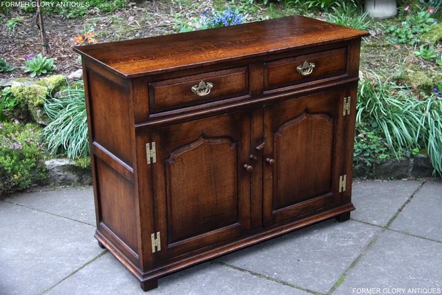 Image 107 of TITCHMARSH AND GOODWIN OAK SIDEBOARD DRESSER BASE HALL TABLE