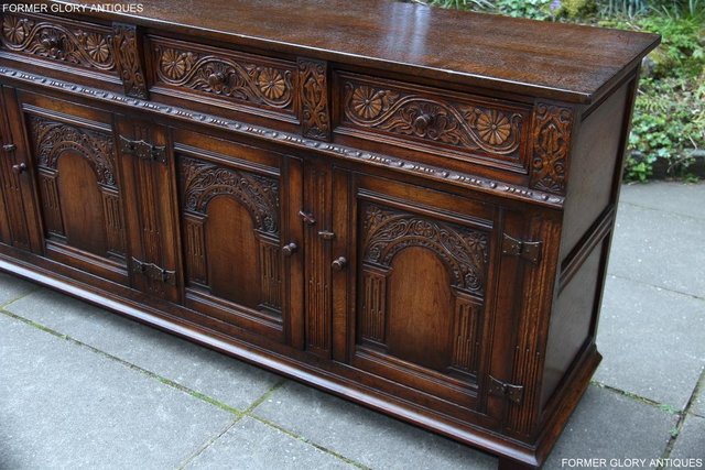 Image 23 of A TITCHMARSH AND GOODWIN CARVED OAK DRESSER BASE SIDEBOARD