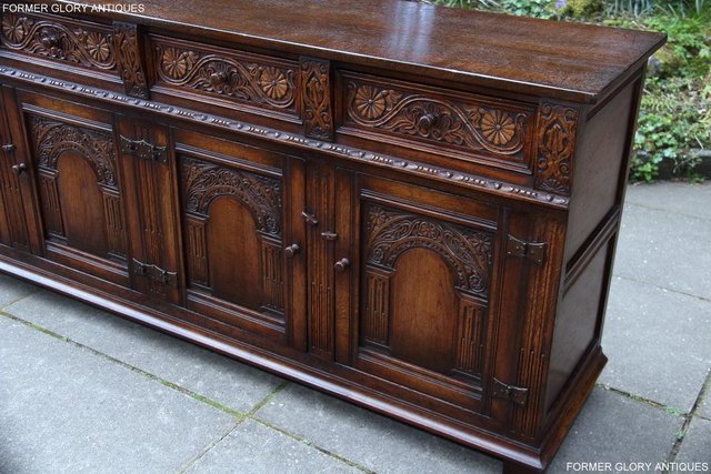 Image 25 of A TITCHMARSH AND GOODWIN CARVED OAK DRESSER BASE SIDEBOARD
