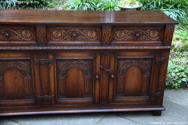 Image 27 of A TITCHMARSH AND GOODWIN CARVED OAK DRESSER BASE SIDEBOARD