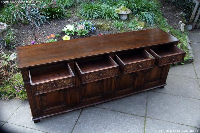 Image 29 of A TITCHMARSH AND GOODWIN CARVED OAK DRESSER BASE SIDEBOARD