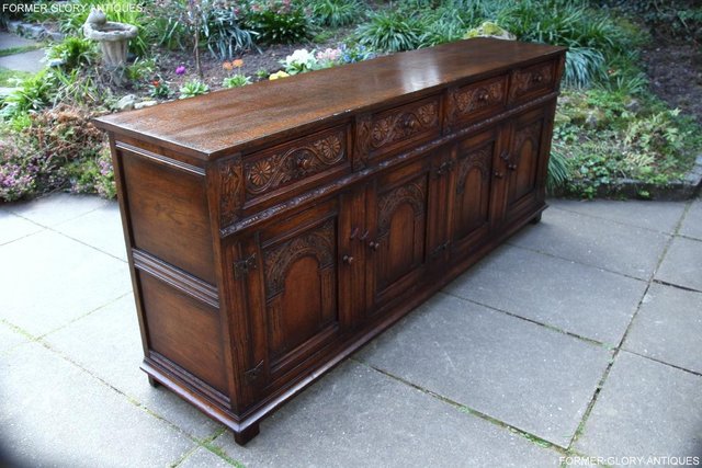 Image 44 of A TITCHMARSH AND GOODWIN CARVED OAK DRESSER BASE SIDEBOARD