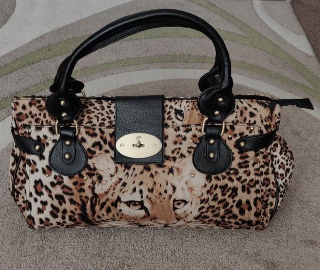 Preview of the first image of Lovely Leopard Print Ladies Handbag           BX20.