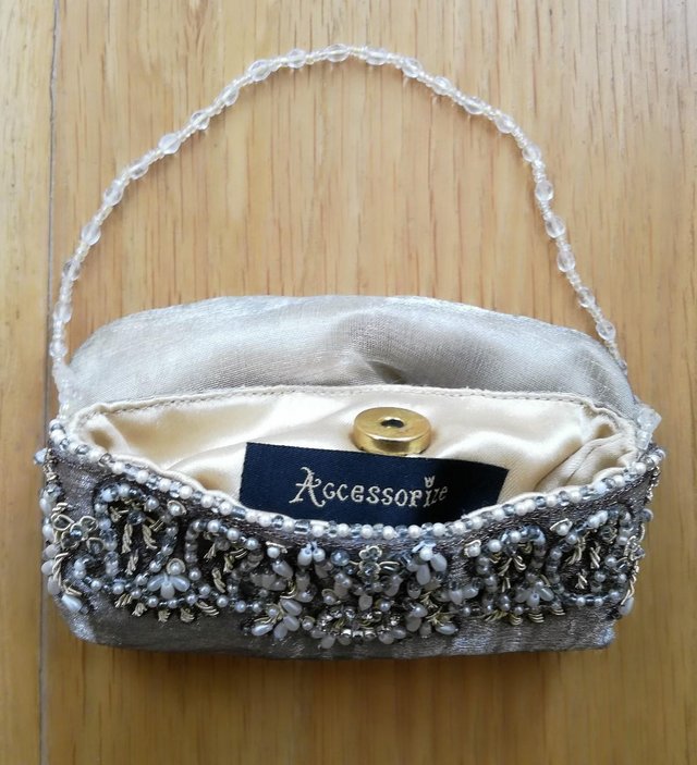 Preview of the first image of ACCESSORISE DESIGNER BAG PURSE Gold Diamante Vintage Style.